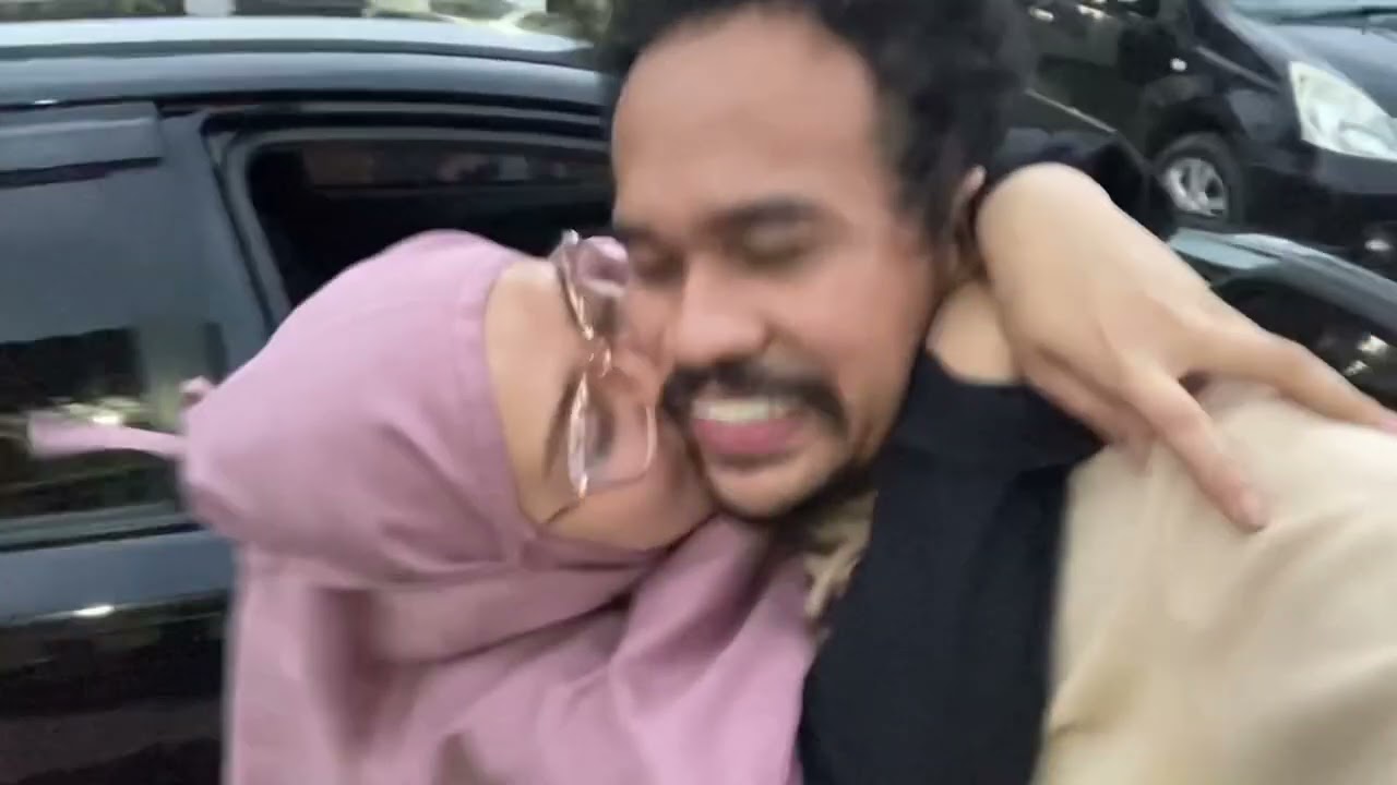 EBEL PERTAMA KALI KASIH HADIAH KE SILVY
