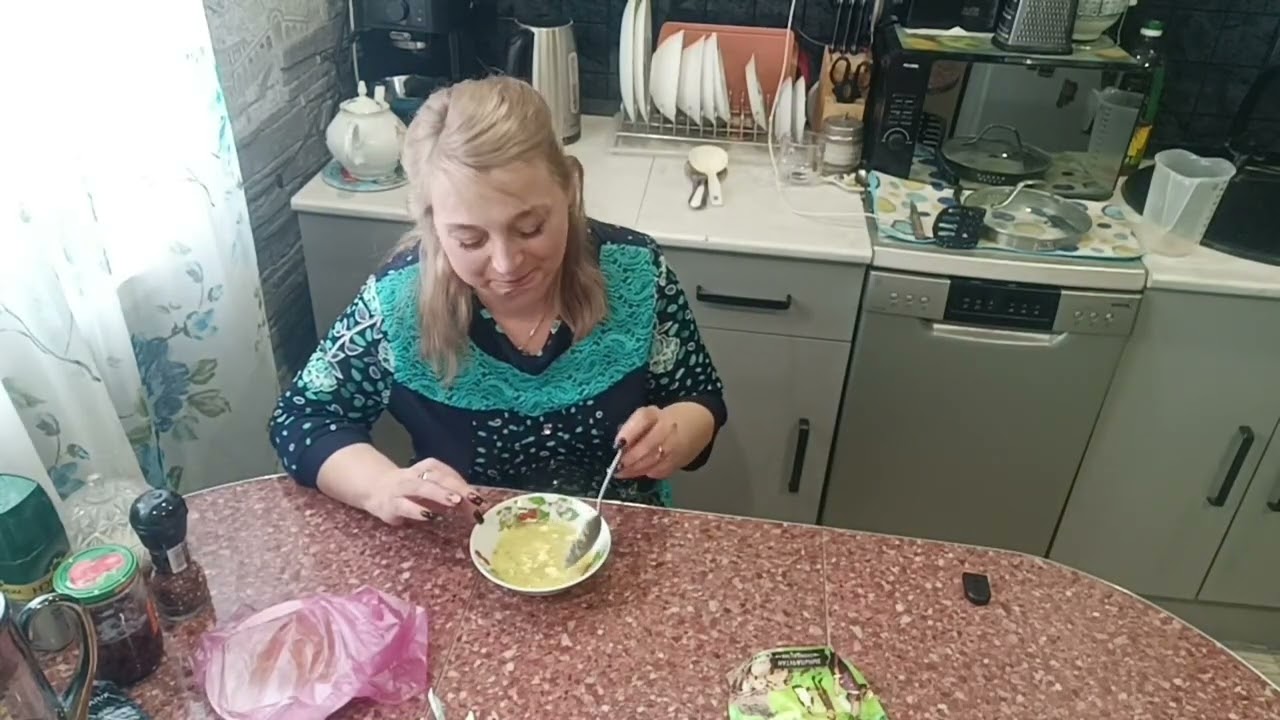 ГОТОВЛЮ С ПЕСНЕЙ😄 ХОРОШЕЕ НАСТРОЕНИЕ 👍😄