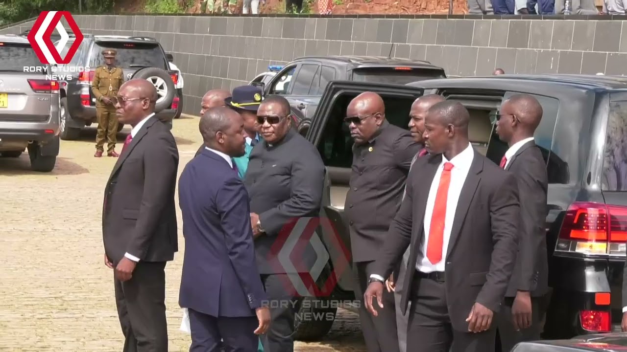 VP Chiwenga and Amai arrival at National Heroes Acre