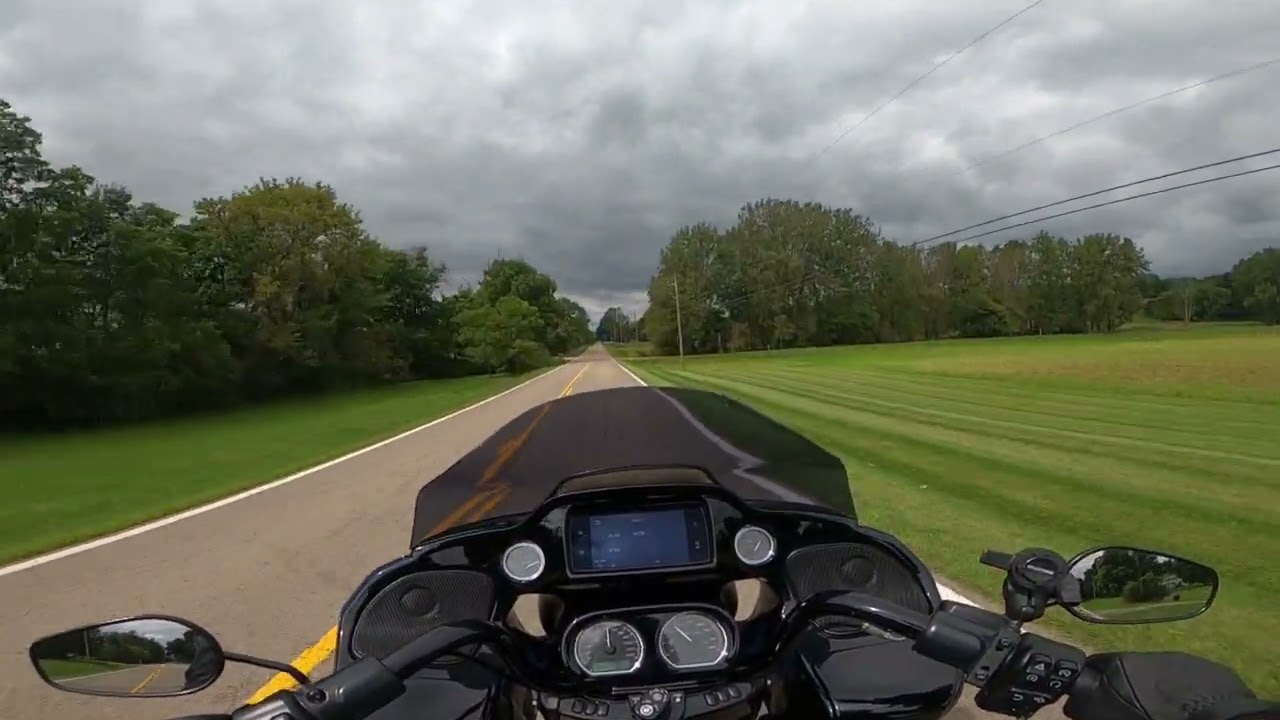2022 Reef Blue Road Glide Cobra 909 Slip Ons with Stock Headpipe