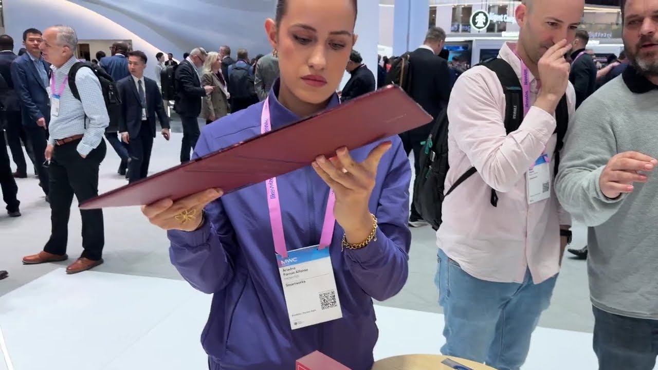 Ce am găsit la standul Huawei la MWC: pliabile Pura X, Mate 80 Pro și Watch GT Runner 2