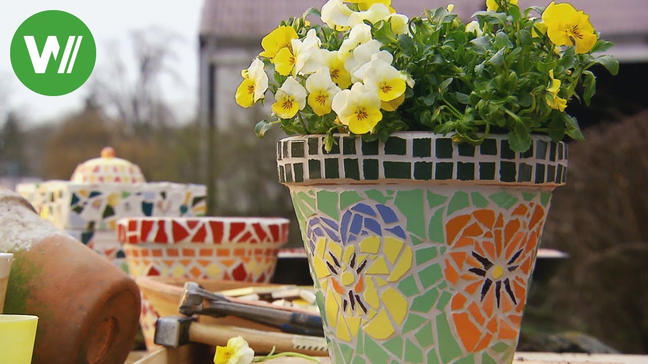 Blumentopf mit Mosaik versch&ouml;nern