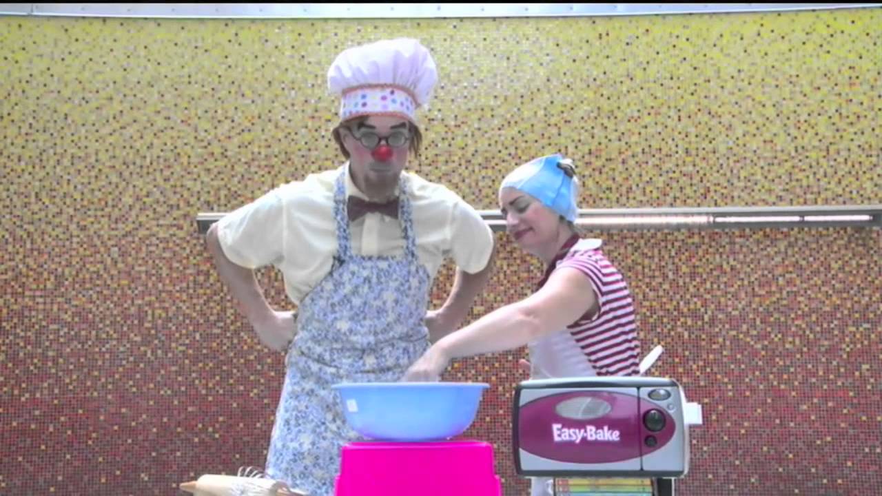 Pie Making CLOWN STYLE