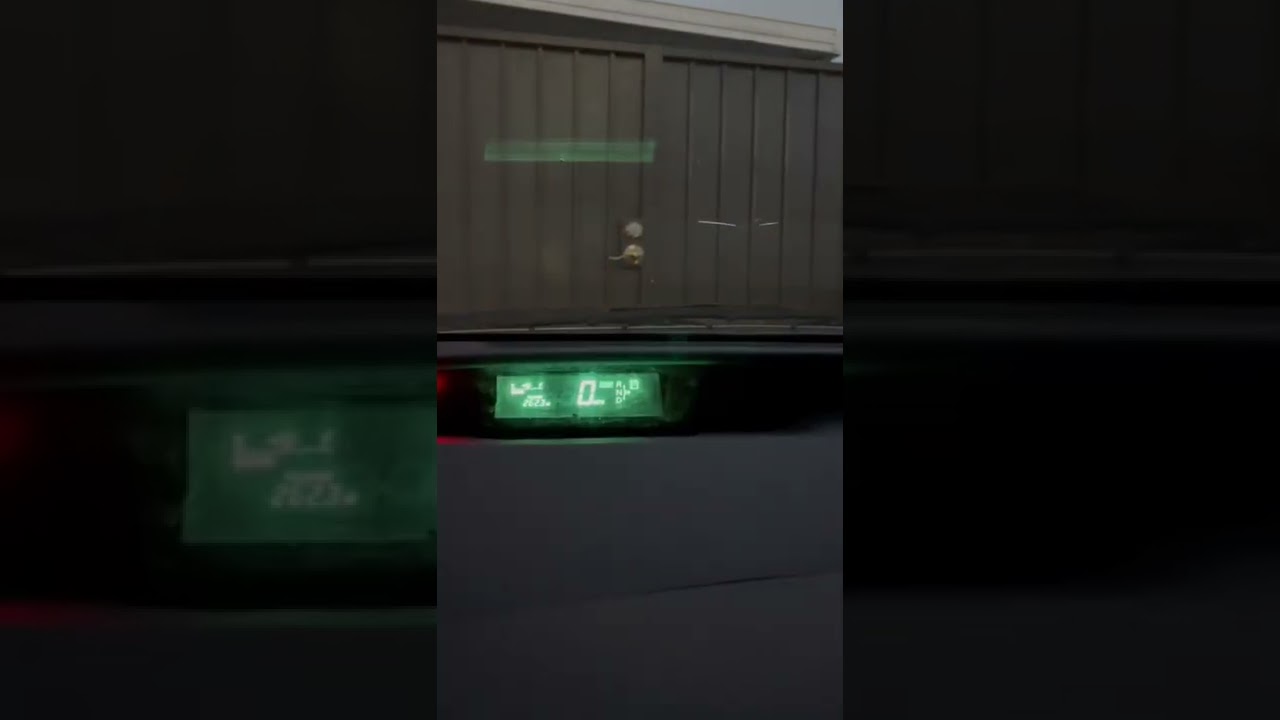 2006 Toyota Prius speedometer not working when lights are on