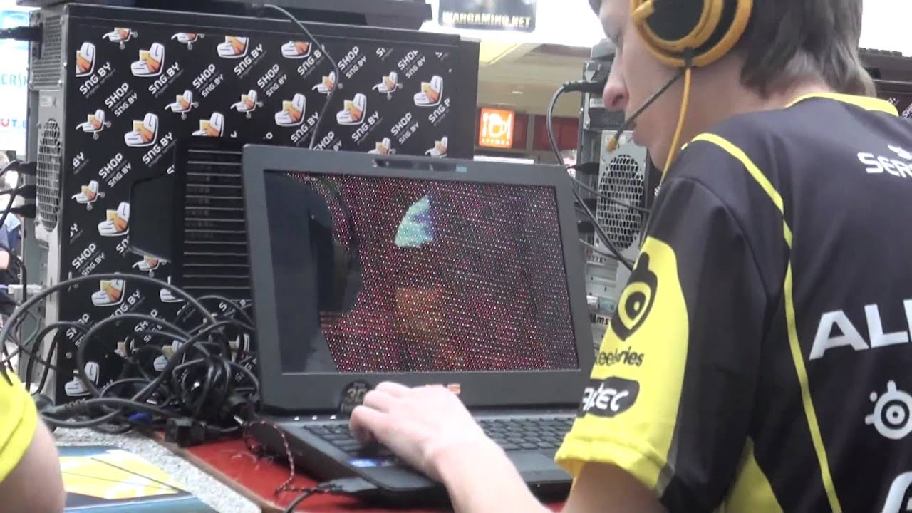 Na`Vi vs Moscow 5 - dust2 @ TECHLABS BY 2012 showmatch.