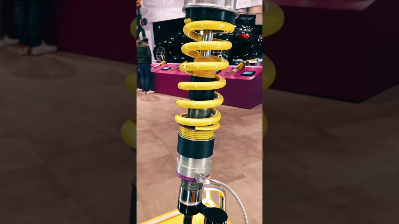 KW HLS in action - push the button 💛💜⬆️⬇️ #kwsuspensions #kwhls #hydrauliclift #car #coilover