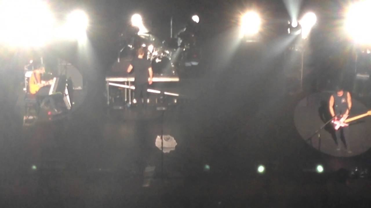 Broken home-5 seconds of summer NAGOYA 02/19/16