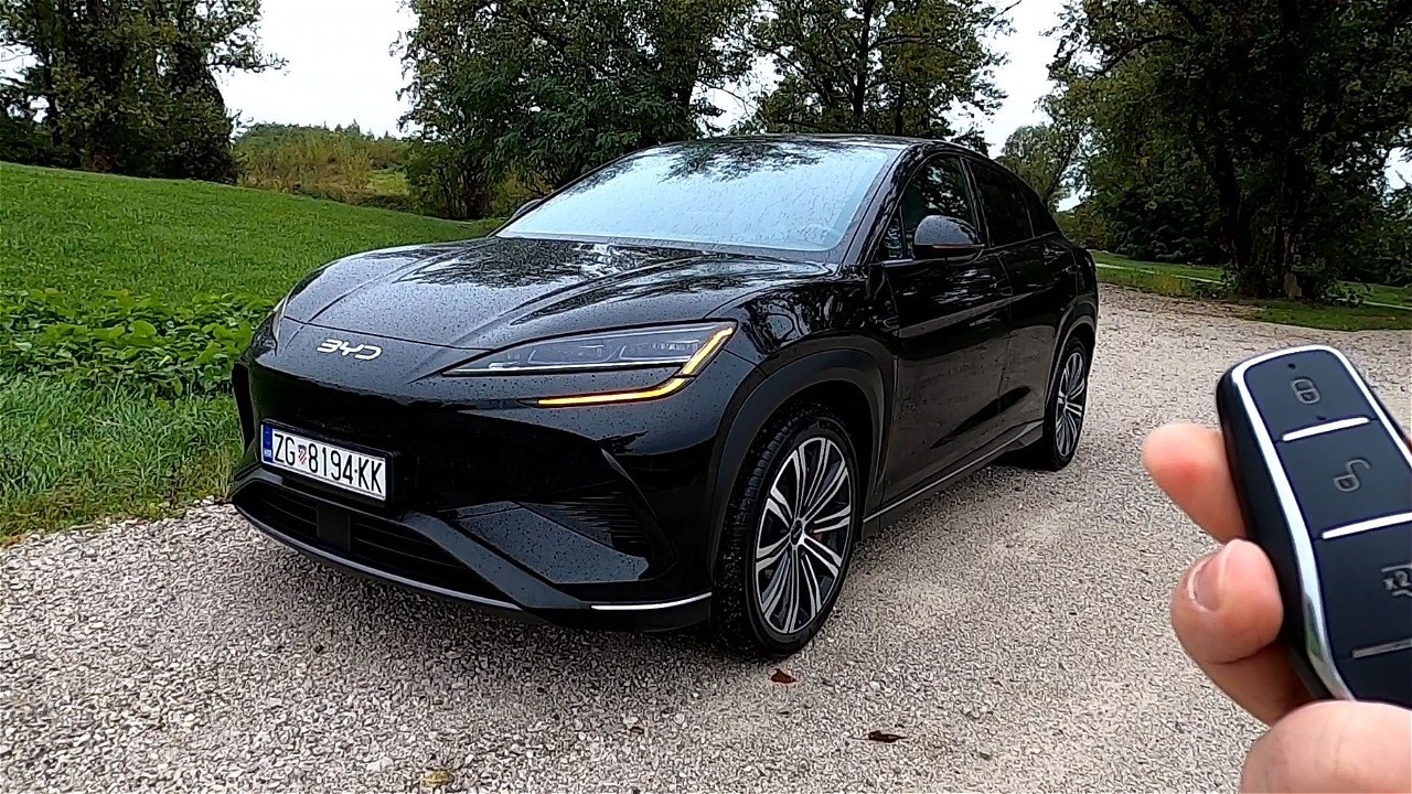 Driving the new BYD Sealion 7. POV test drive | Enjoying the rainy day CARiNIK