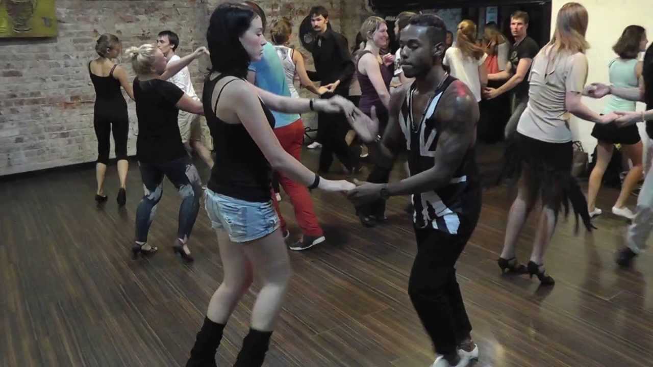 Yoandy Villaurrutia - Salsa Intermediate 23.07.13
