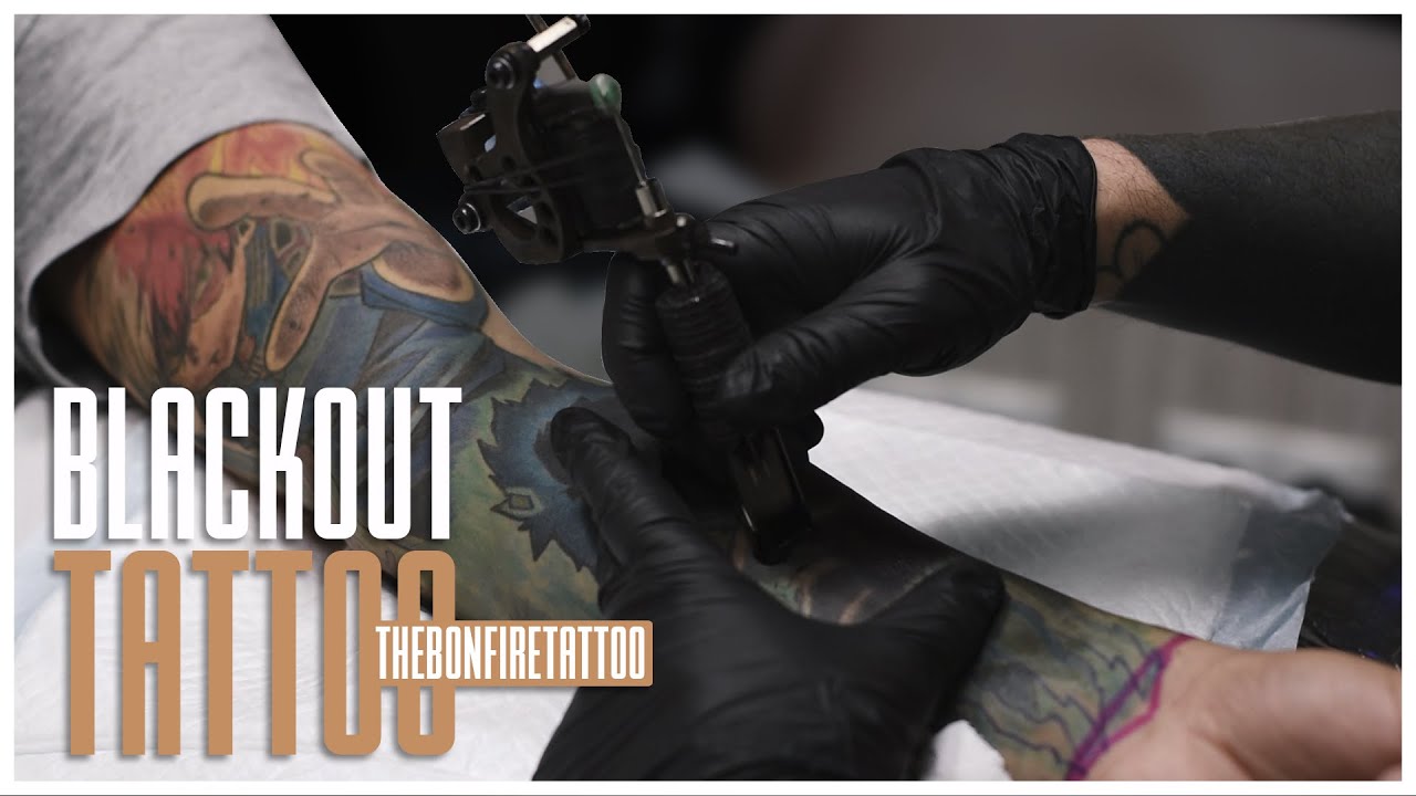BLACKOUT ANTEBRAZO TATTOO | THE BONFIRE TATTOO