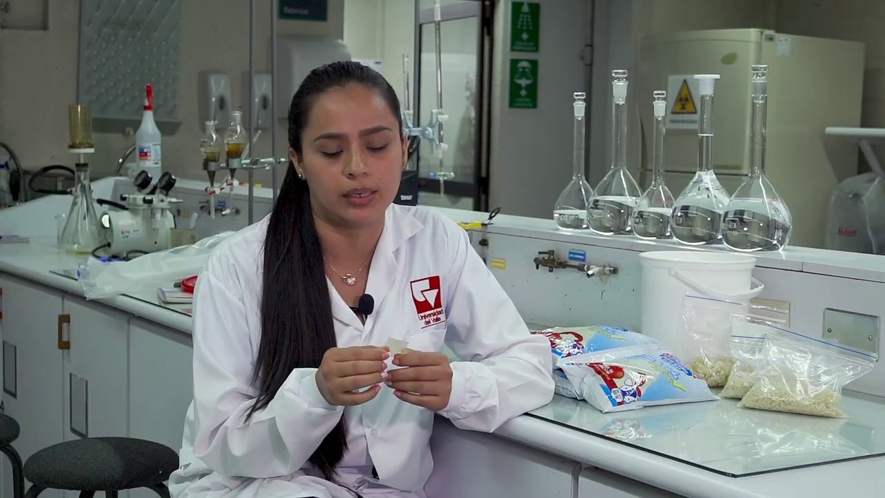 Estudiantes crean un bioplástico a partir de residuo de leche
