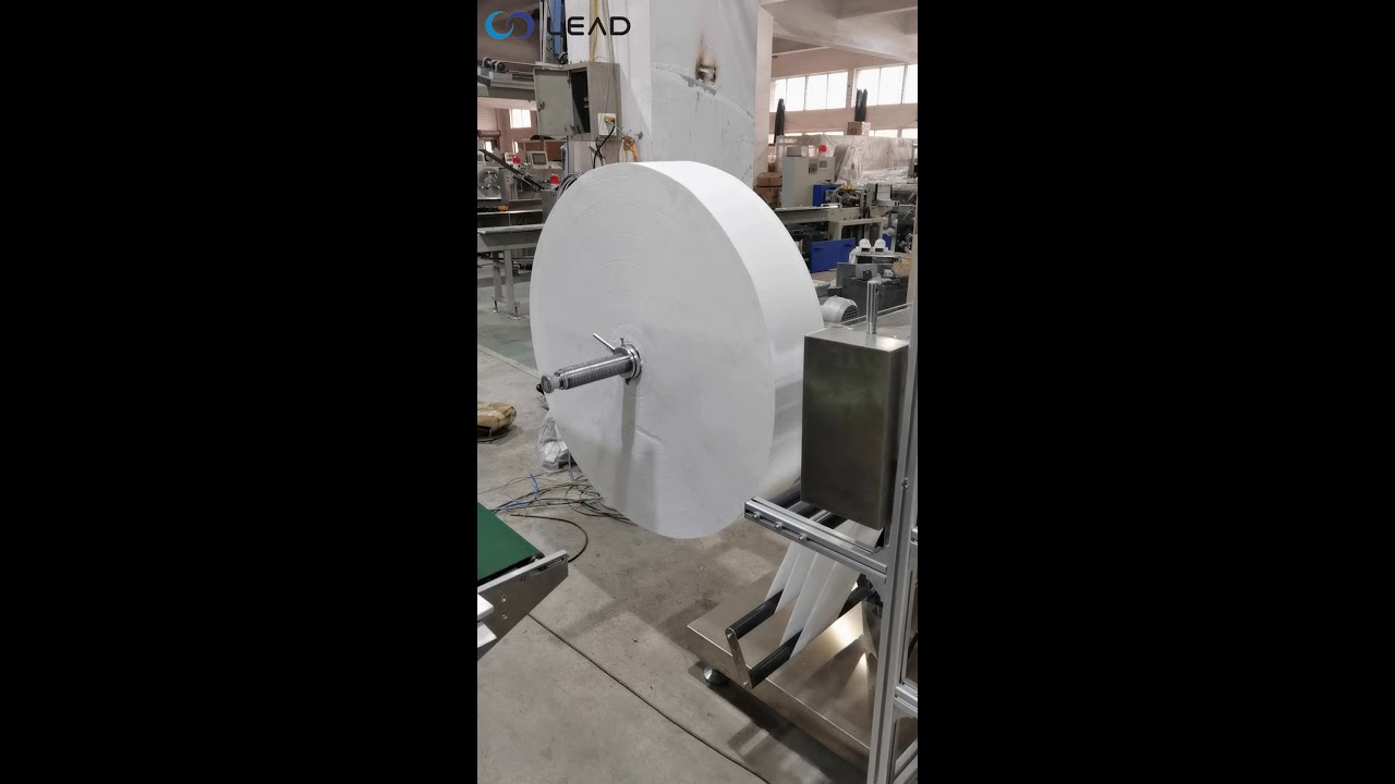 Automatic disposable cutlery set packing machine ：Napkin, toothpick, knife, fork and spoon packing