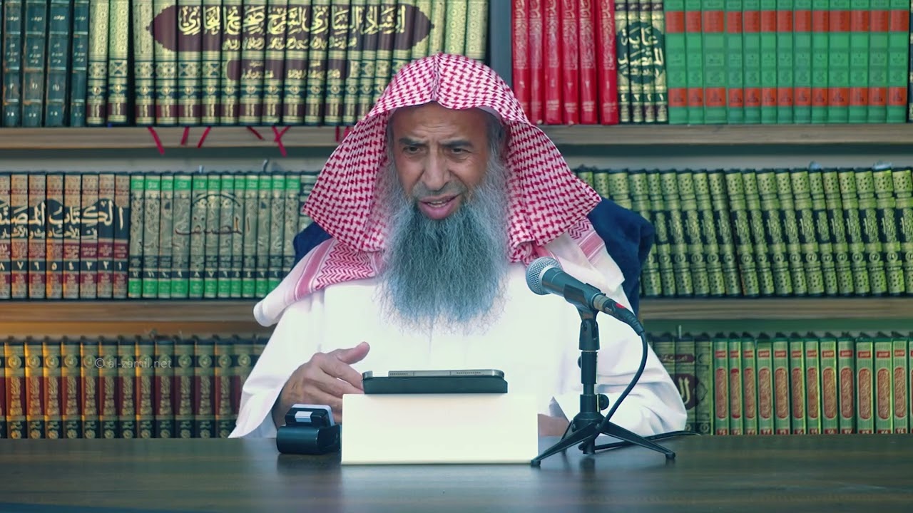 ما حكم التسمية قبل الاستنجاء في الغسل وهل يصح الجمع بينهما؟