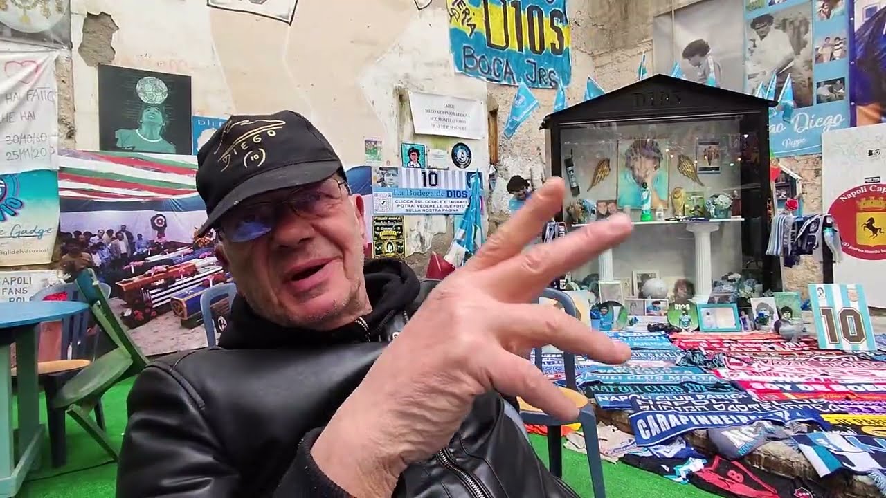 Dal degrado al culto, la storia del murale di Maradona ai Quartieri Spagnoli: un'opera da record