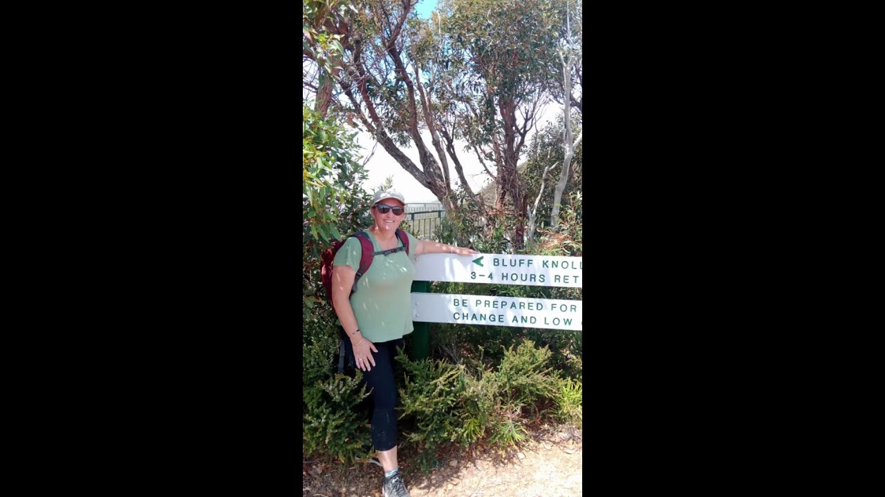 Conquering Bluff Knoll at 1,099m, through wild winds and wandering clouds. 🌬️☁️