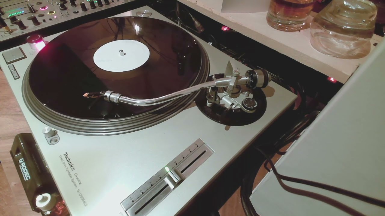 Moby - in this world (push vocal club mix)