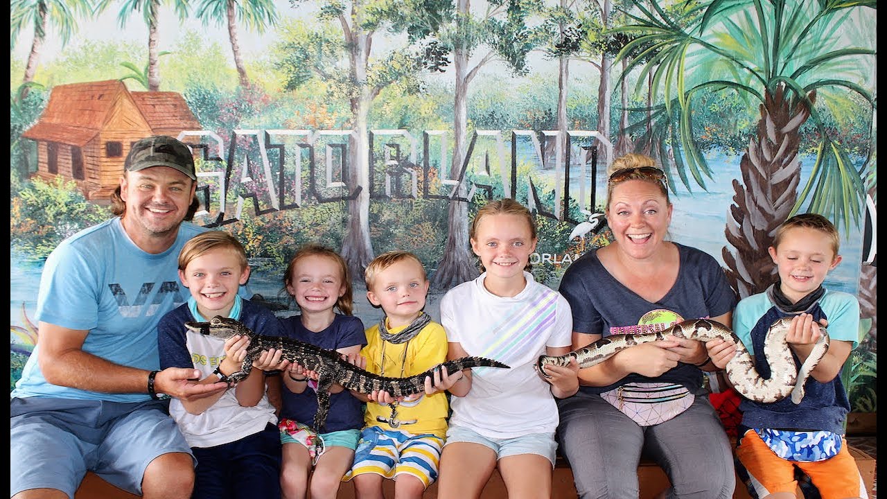 We Fed Real Gators in Gatorland! Fun Squad Studios Vacation to Florida