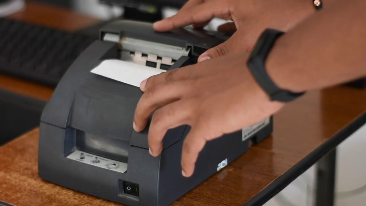 Como  instalar cintas y Rollos a la impresora Epson TM-u220