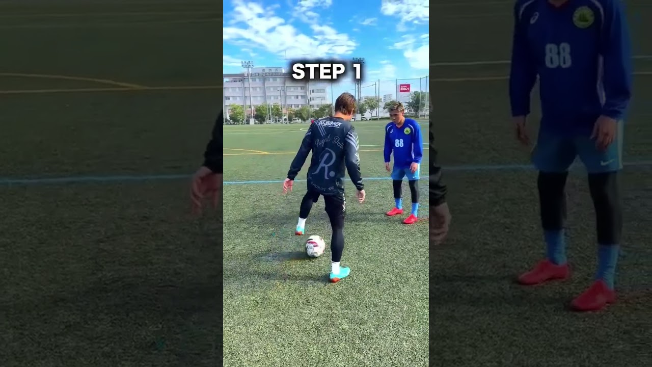 learn this triple sole roll football skill tutorial💢#skillshorts#skillvideo#skill#viral🥵🔥🥶
