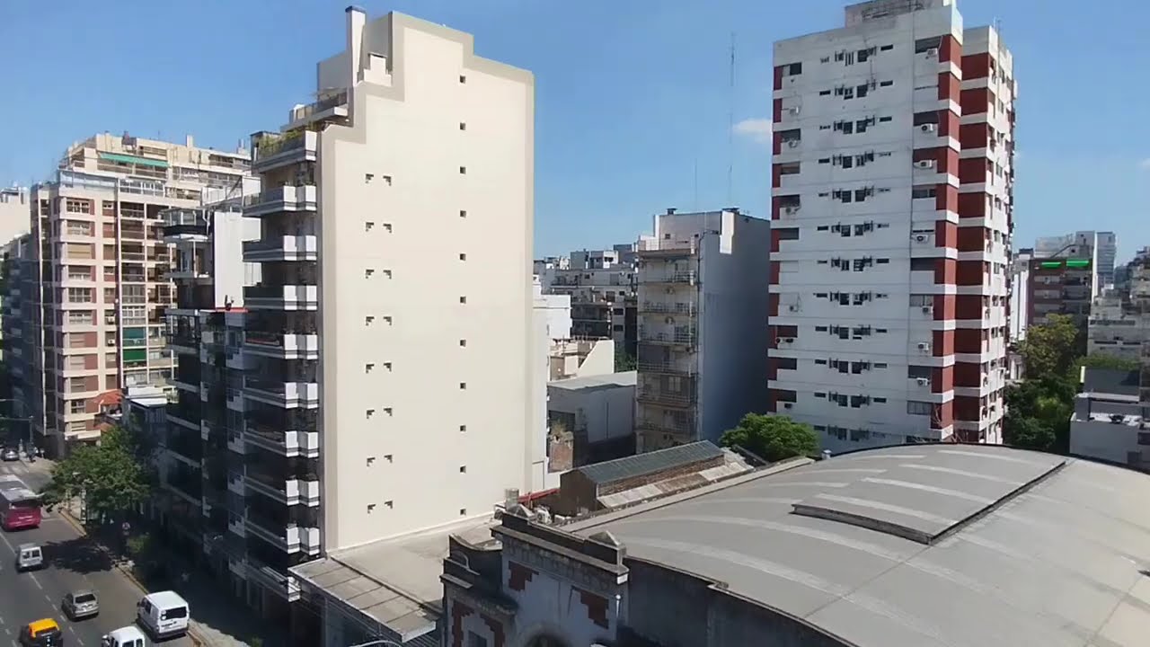 VENTA SEMIPISO DE 4 AMBIENTES CON DEPENDENCIA, COCHERA Y BAULERA ENTRE CABALLITO Y VILLA CRESPO