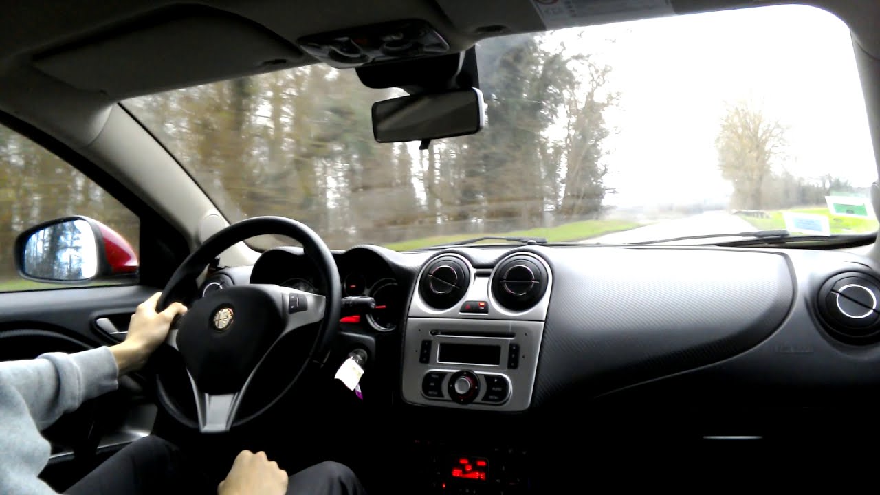 Alfa Romeo MiTo 1.6 MJT (2011) - Country Roads Driving