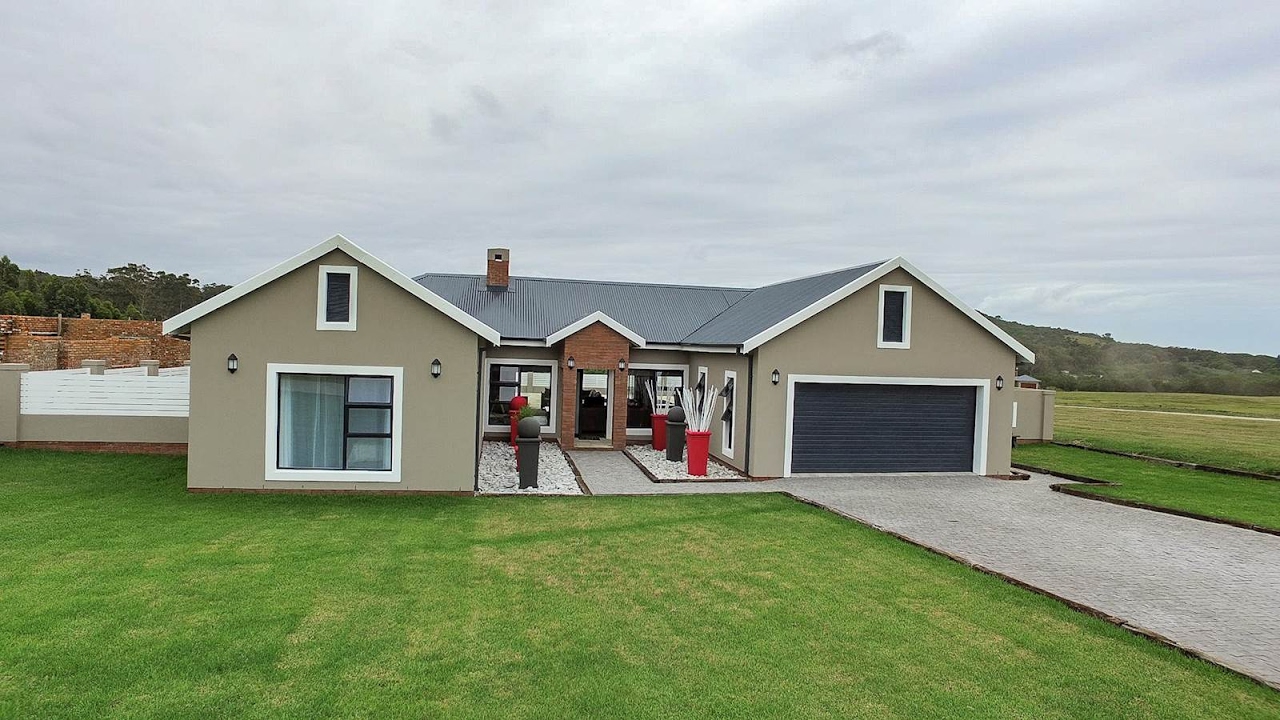 4 Bedroom House for sale in Eastern Cape | Port Elizabeth | Colleen Glen |