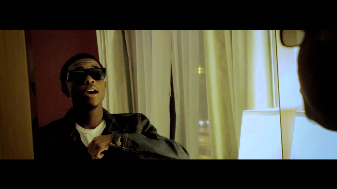 Looney Macaveili & Swook - Gloss Up