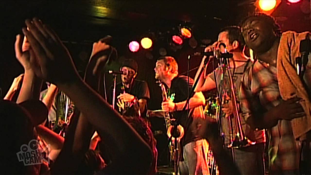 Streetlight Manifesto - Point/Counterpoint (Live in Sydney) | Moshcam