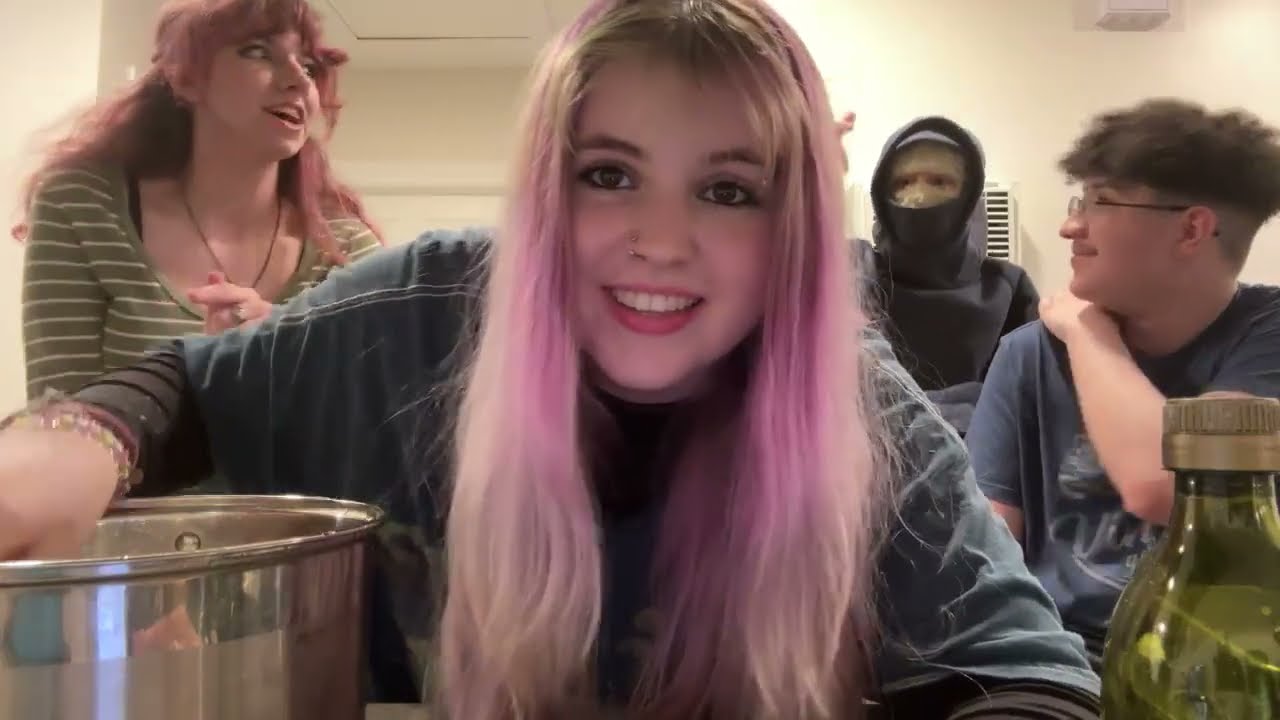 IRL STRENGTH SMP 'COOKING' STREAM! W/ Tai, Falconu, and Pheeabee (10-19-25)