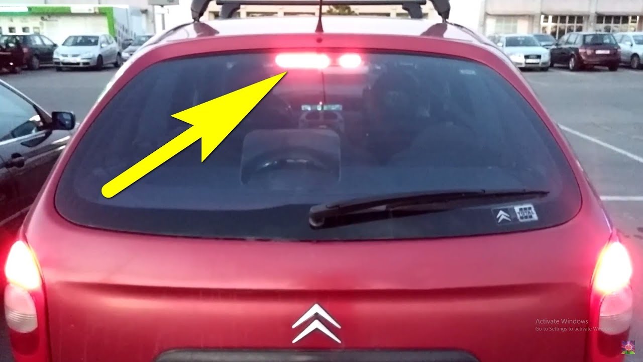 Citroen Xsara Picasso | Third Brake Light repair