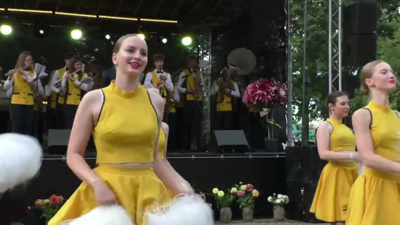 Sedos,,Griaustinis ir Saulė'' atlieka,,Linelis'' ir kitas melodijas