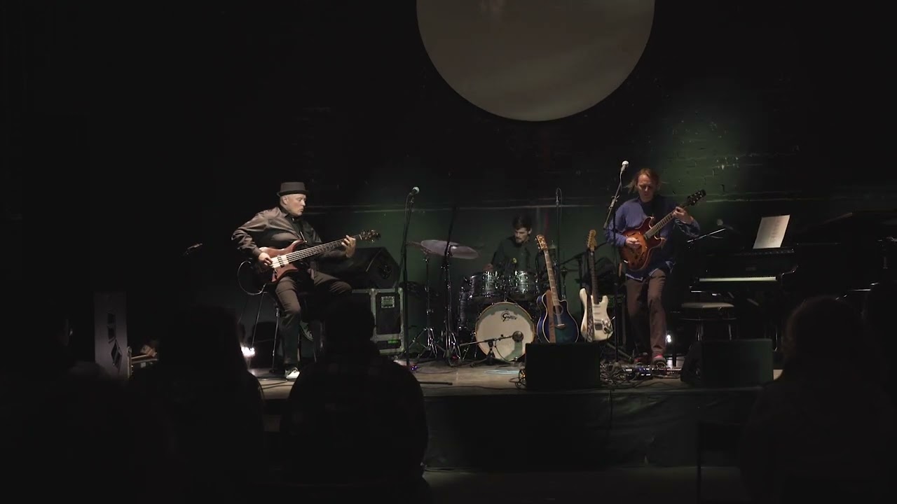 Jānis Ruņģis / Klātbūtne (Live@Tu jau zini Kur 20.10.2022)