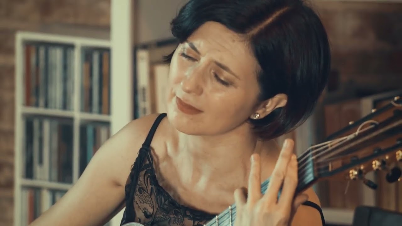 « Oblivion» (Astor Piazzolla) a dúo Mirta Álvarez (guitarra) y Arthur Bedouelle (Viola)