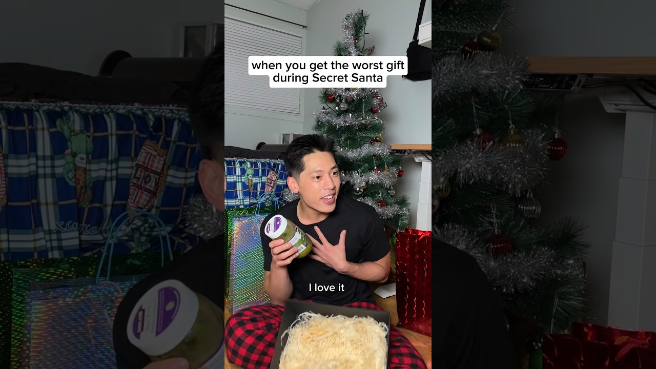 when you get the WORST secret santa gift 🤣🤣 #shorts #comedy #relatable #christmas #secretsanta