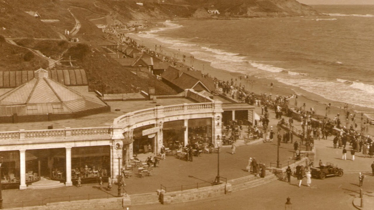 Scarborough corner cafe sequence