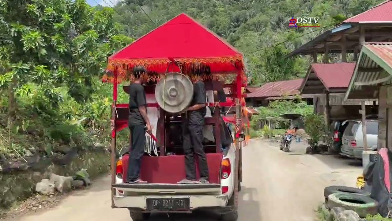 Penjemputan Tau-tau alm. Zakaria Saung dan Almh. Elisabeth Imban (Nenek Irta) ke Tendan Patekke