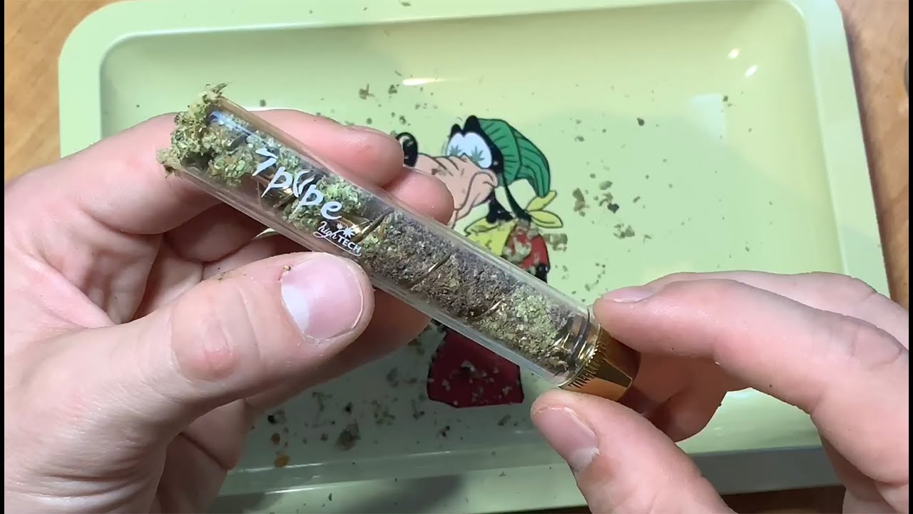 UNBOXING, LOADING AND SMOKING THE 7PIPE TWISTY GLASS BLUNT!!!