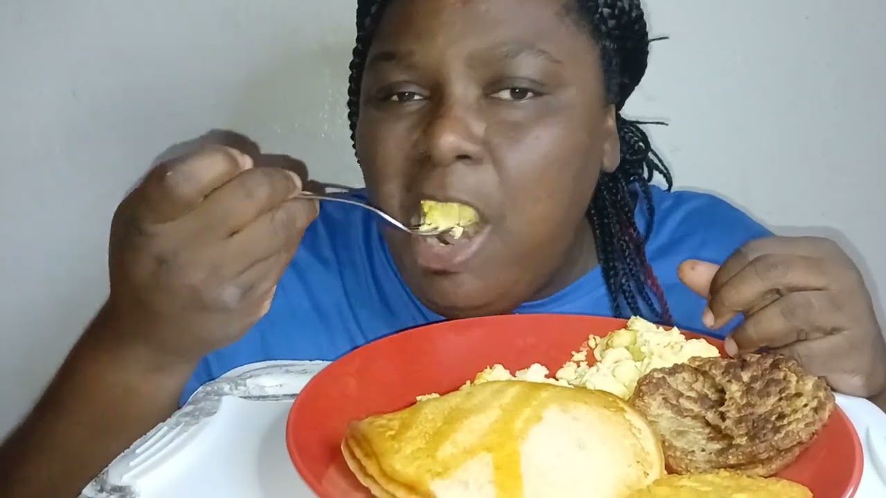 PANCAKES, TURKEY SAUSAGE AND EGGS