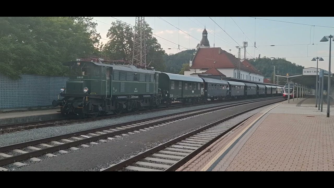 Ausfahrt des EZ14581 in St Veit  Glan am 7.6.2025