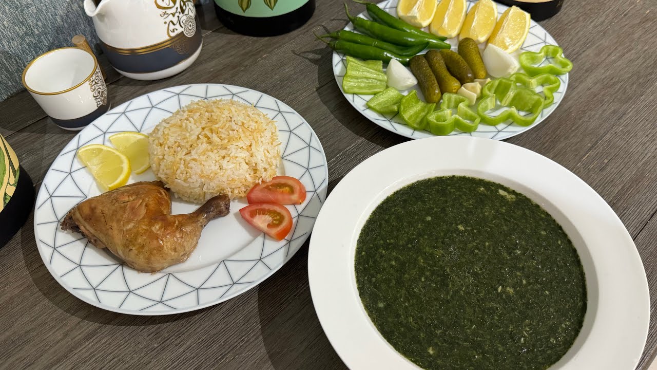 طريقة طبخ الملوخية الناعمة المفرزة سهلة وخفيفة على المعدة Cooking soft Molokhiya