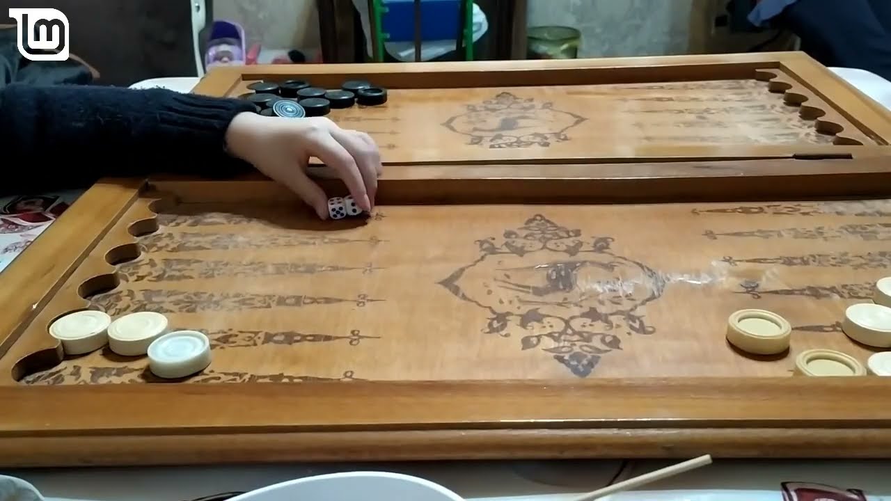 NƏRD TAXTA - D&Uuml;YMƏ OYUNU ZƏR AT QAZAN / LEYLA VS TURAL / Backgammon / Нарды
