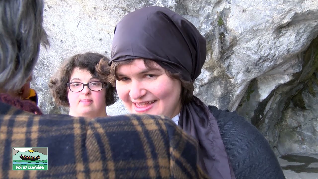 Mime de Sainte Bernadette à Lourdes - Jubilé des 50 ans de Foi et Lumière