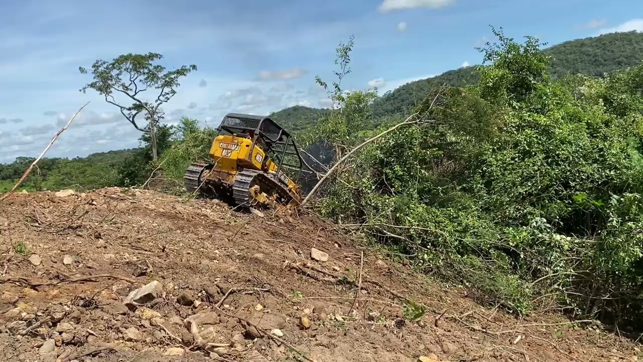 FIATALLIS AD7B TRABALHANDO
