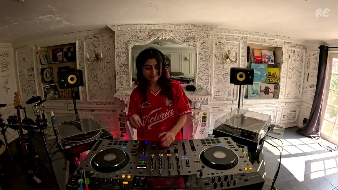 Guest Mix by DJ Luigi