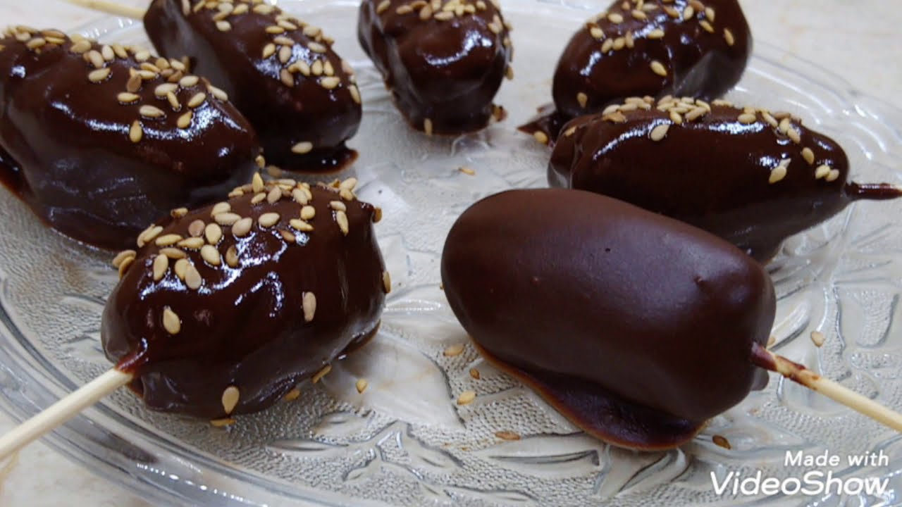 dattes aux noix enrob&eacute; de chocolat  تمر بالجوز و الشكلاطة
