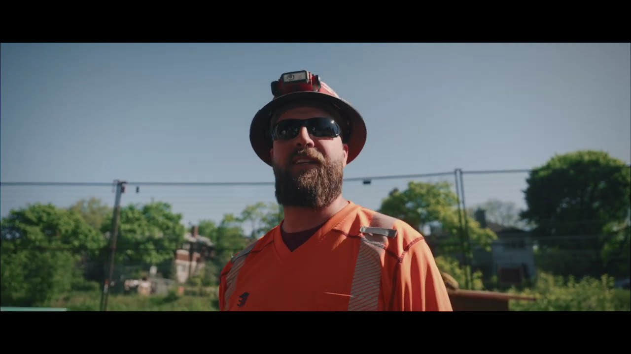Chantier des passerelles de Ville Mont-Royal à Montréal, par-dessus le REM!