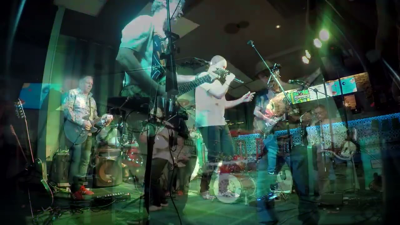 Shed Load Band play What's my Scene at the Hornsby Inn. 30th Jan 2026