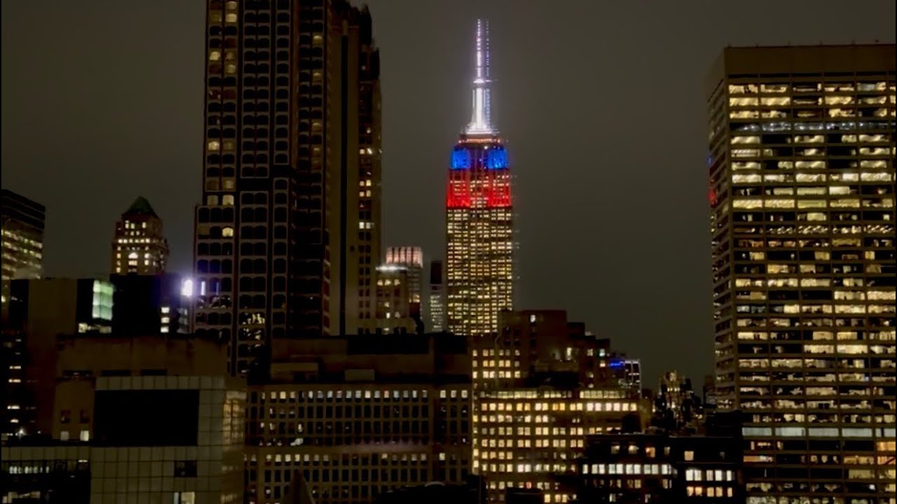Peaceful relaxing music and beautiful colors of Empire State Building 
