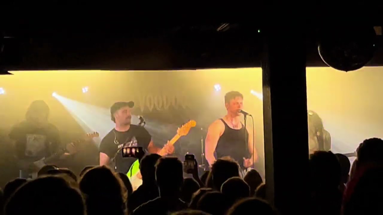 Friday Pilots Club - Spectator | LIVE @ VOODOO