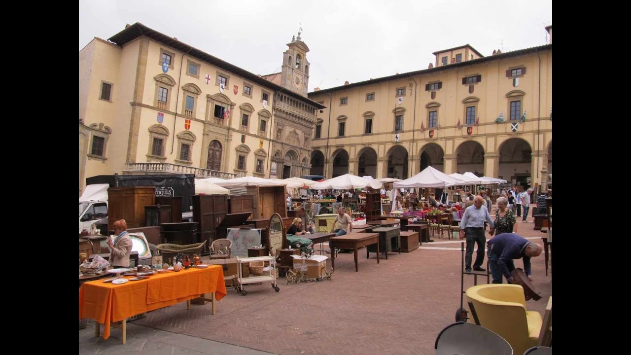 AREZZO ( Toscana - Italy)  - Mercatino dell'antiquariato - Antiques Fair -